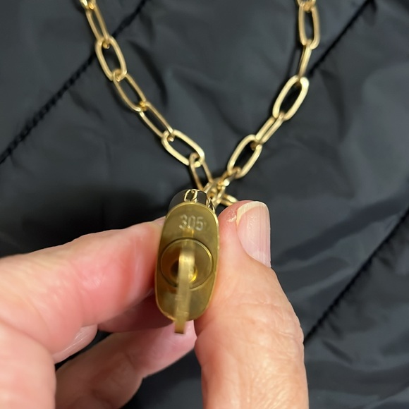 100% Authentic Louis Vuitton Lock & Key Necklace #305 LV NECKLACE - Picture 4 of 11